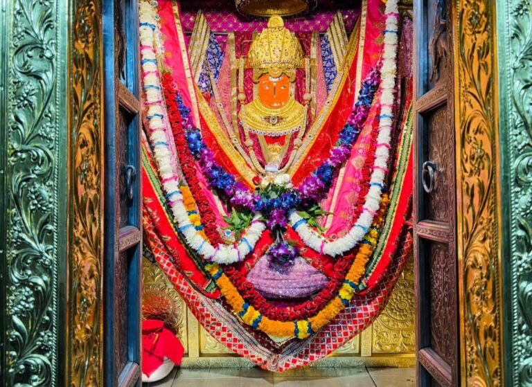 Supernatural_idol_of_jeen_mata