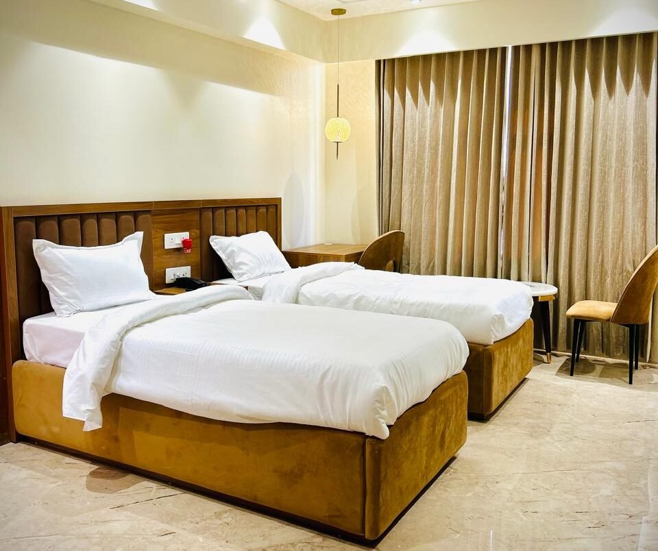 WhatsApp Image 2025-12-10 at 18.20.40_b4a5d147